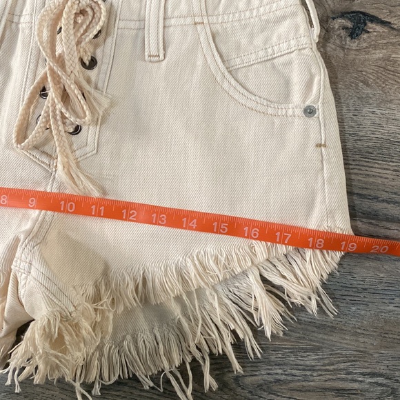 Free people creamy shorts NWOT - Picture 10 of 11